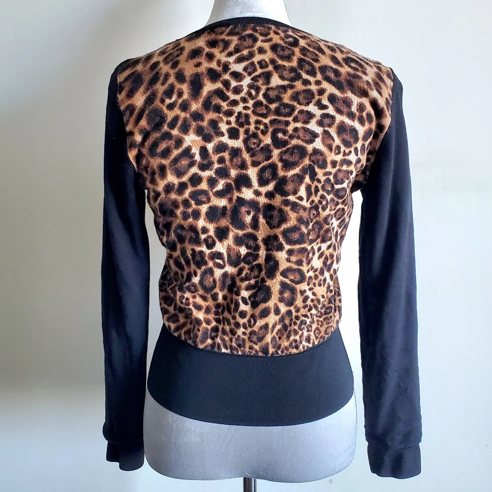 WHBM Leopard 🐆 Cardigan - Picture 5 of 14